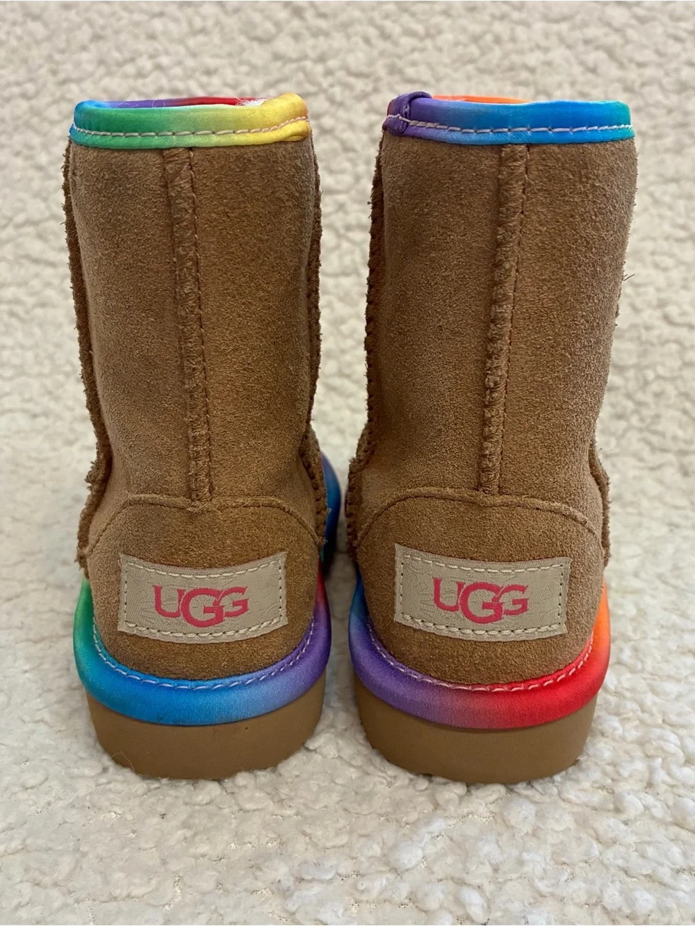 UGG Kids Classic Chestnut Girls Short Rainbow Boots Youth Size 6